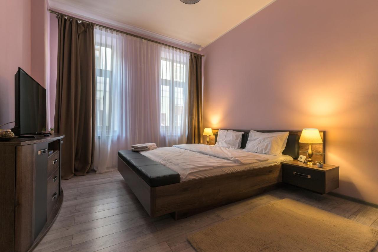 Apartment Queen Sibiu Bagian luar foto