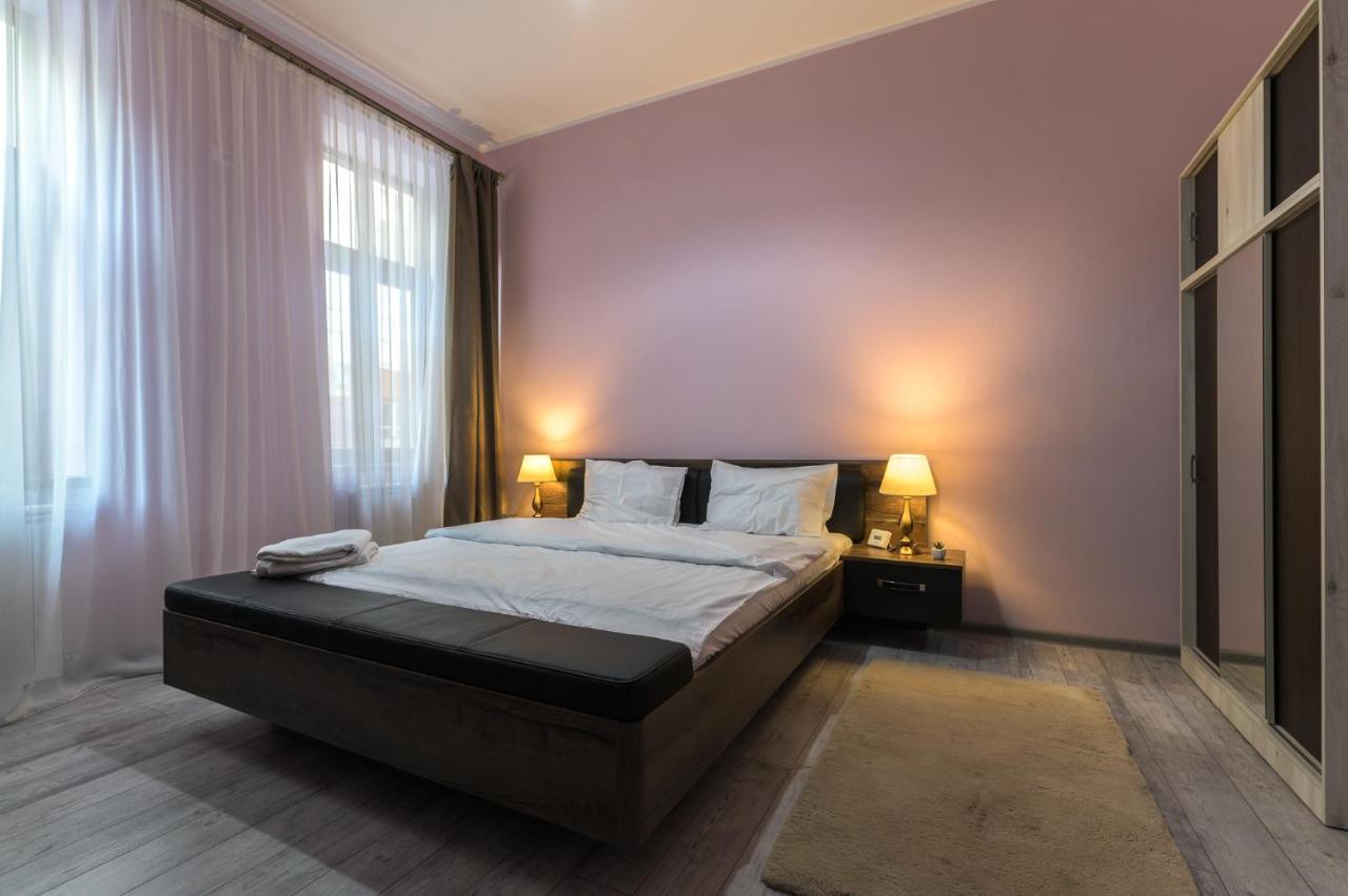 Apartment Queen Sibiu Bagian luar foto