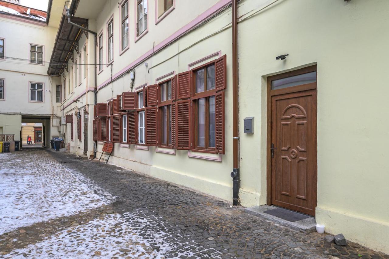 Apartment Queen Sibiu Bagian luar foto