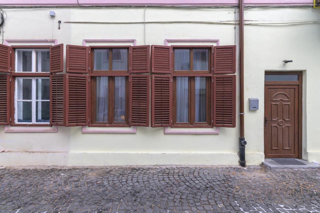 Apartment Queen Sibiu Bagian luar foto