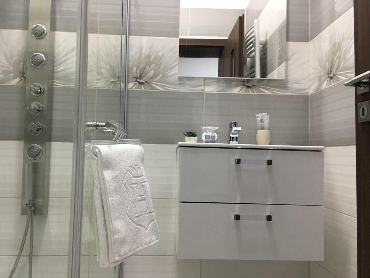 Apartment Queen Sibiu Bagian luar foto